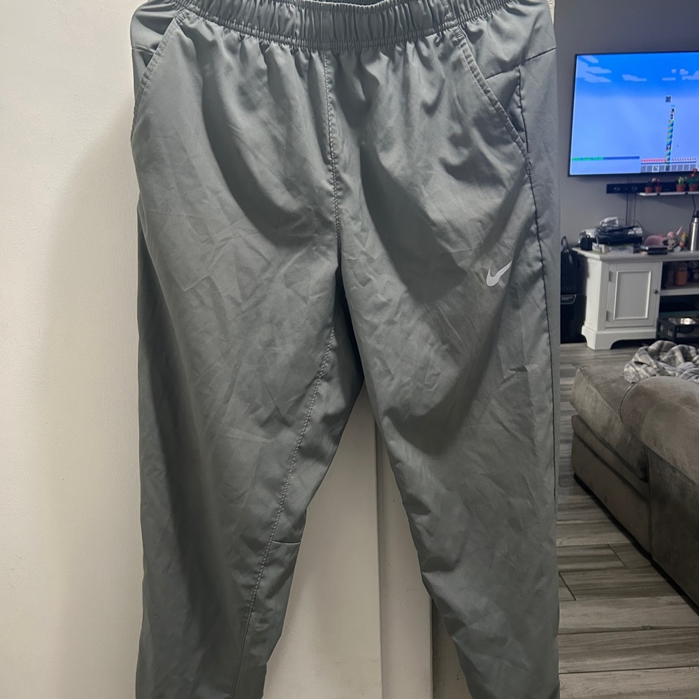 Nike Men's Joggers in Gray